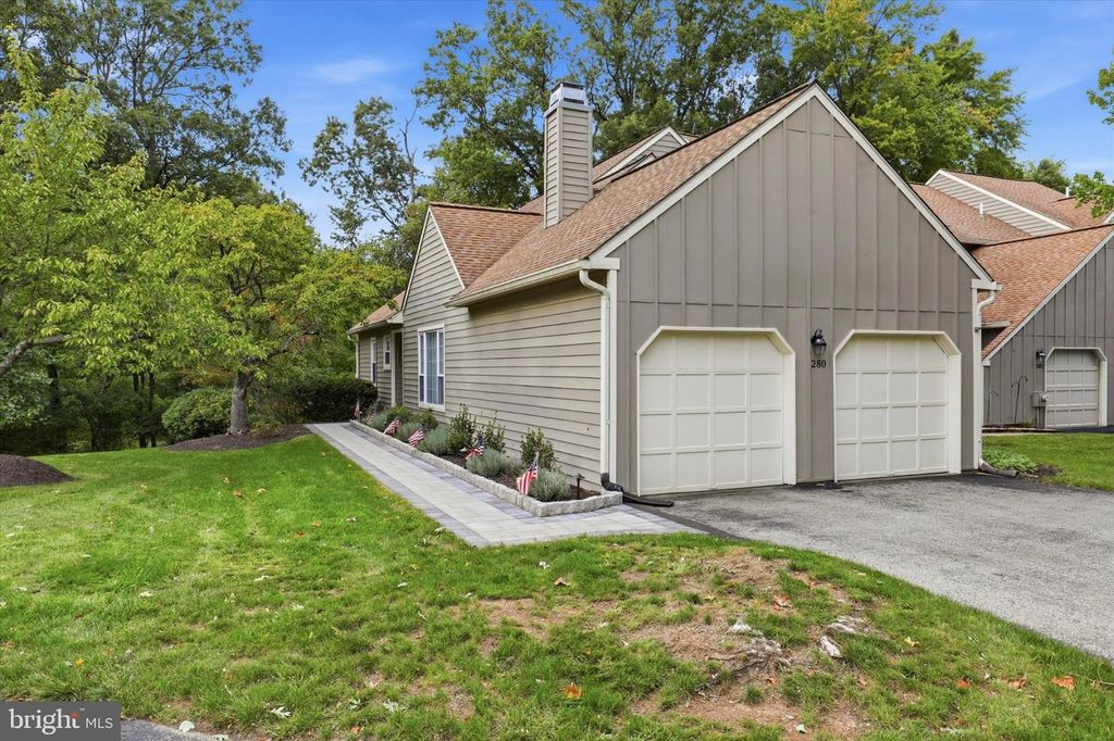 280 TULIP TREE CT #, BLUE BELL, PA 19422 — photo 2