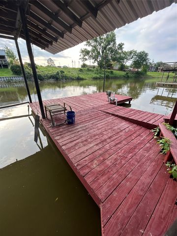 115 Cottonwood Trail, Gun Barrel City, TX 75156