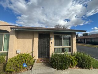 6389 Del Mar Way, Riverside, CA 92504