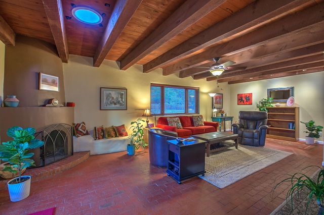 801 Sandia Road NW, Albuquerque, NM 87107