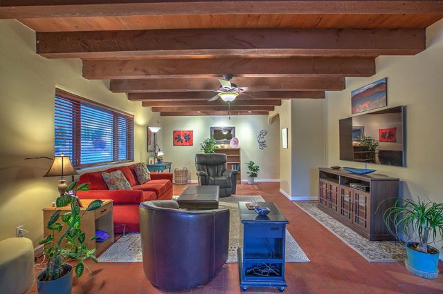 801 Sandia Road NW, Albuquerque, NM 87107