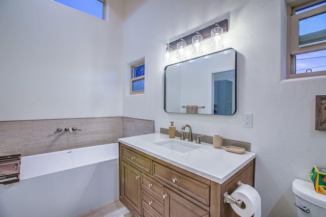 801 Sandia Road NW, Albuquerque, NM 87107