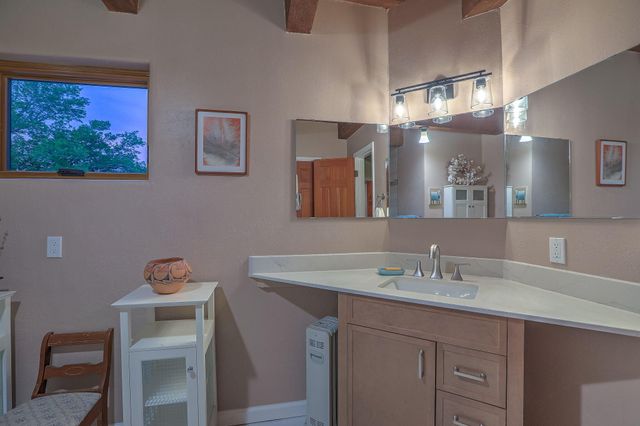 801 Sandia Road NW, Albuquerque, NM 87107