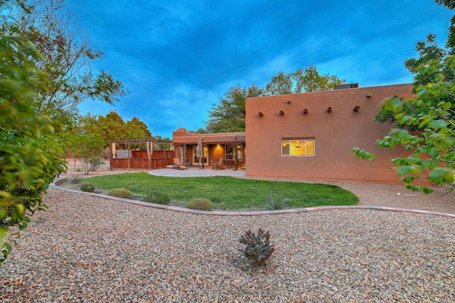 801 Sandia Road NW, Albuquerque, NM 87107