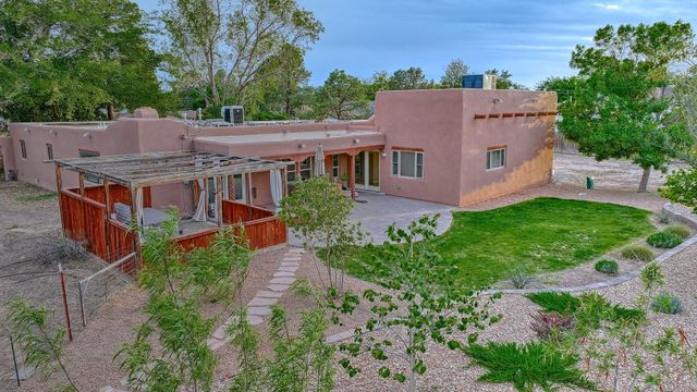 801 Sandia Road NW, Albuquerque, NM 87107