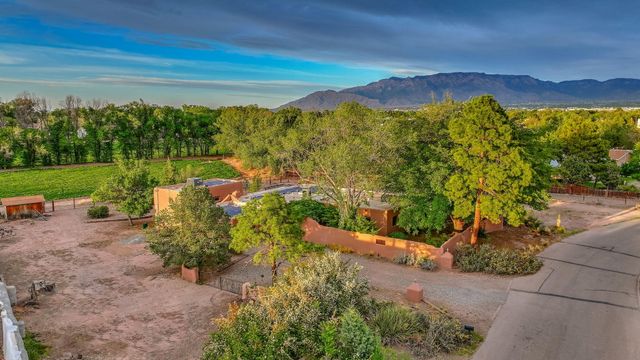 801 Sandia Road NW, Albuquerque, NM 87107