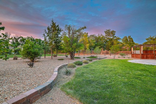 801 Sandia Road NW, Albuquerque, NM 87107