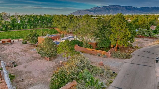 801 Sandia Road NW, Albuquerque, NM 87107