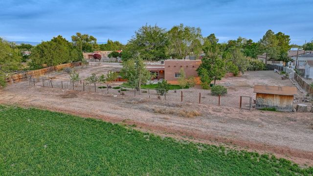 801 Sandia Road NW, Albuquerque, NM 87107