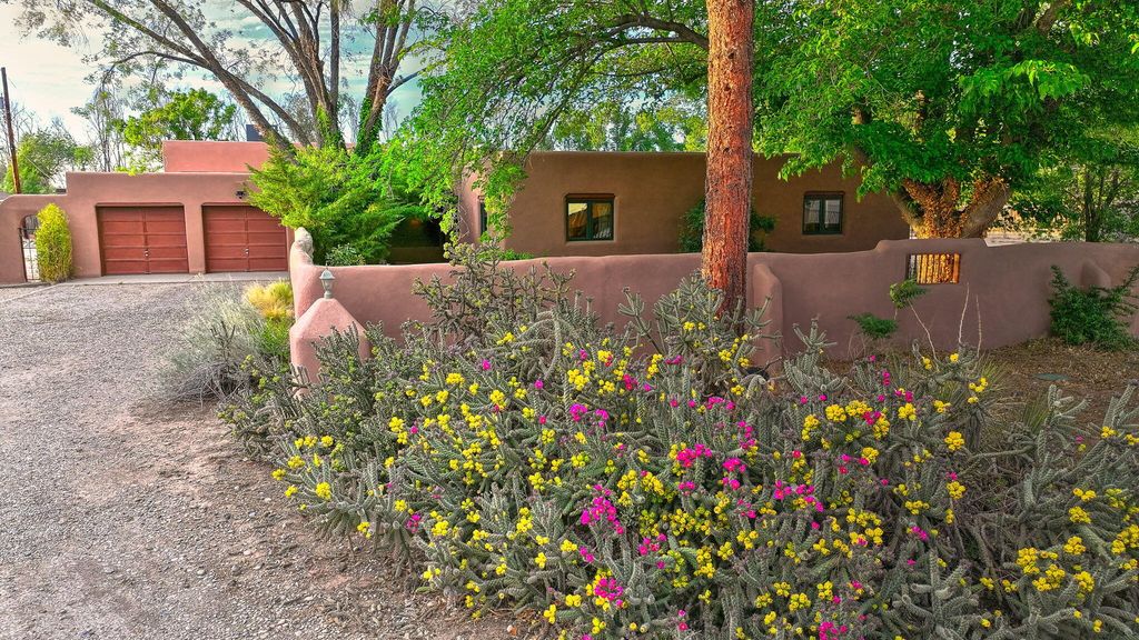 801 Sandia Road NW, Albuquerque, NM 87107