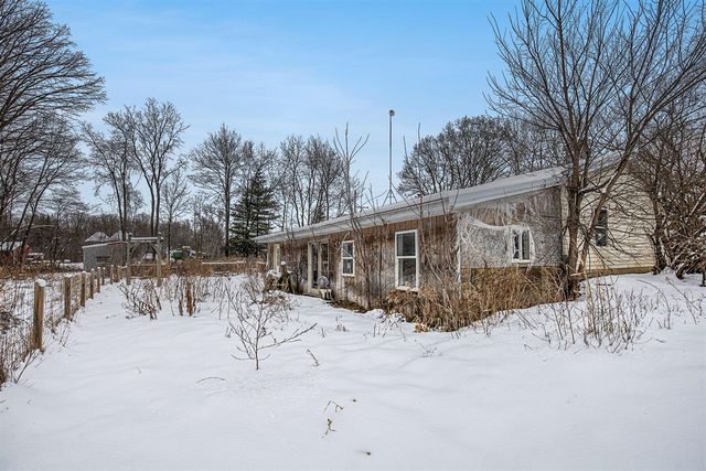 4010 S Brown Road, Sidney, MI 48885