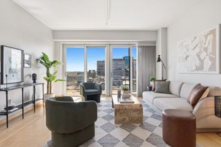 25 Channel Center St 1107, Boston, MA 02210