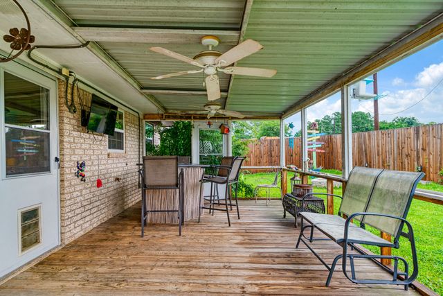 550 21st Street NE, Paris, TX 75460