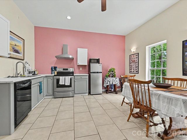 152 Lighthouse Road, Mount Holly, NC 28120