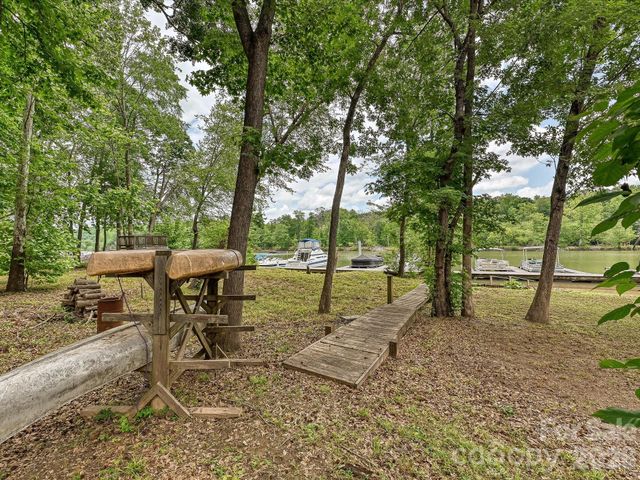 152 Lighthouse Road, Mount Holly, NC 28120