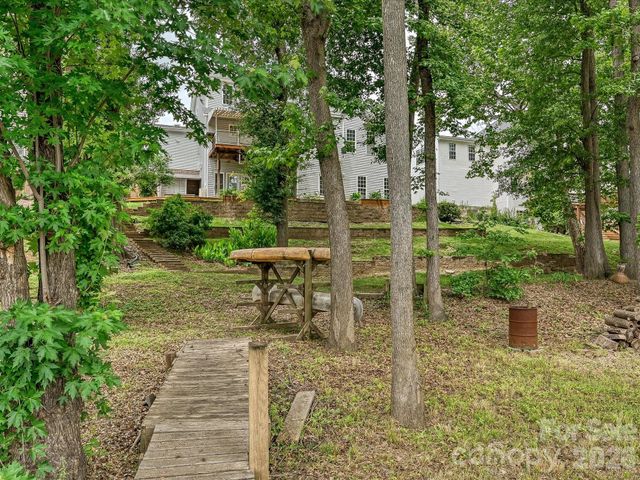 152 Lighthouse Road, Mount Holly, NC 28120