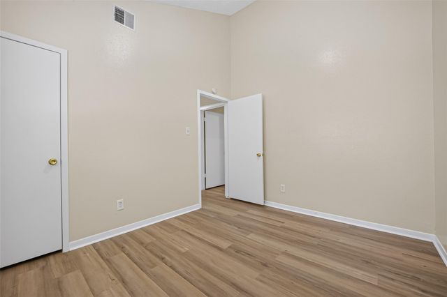 10323 Sweetbrook Drive, Houston, TX 77038