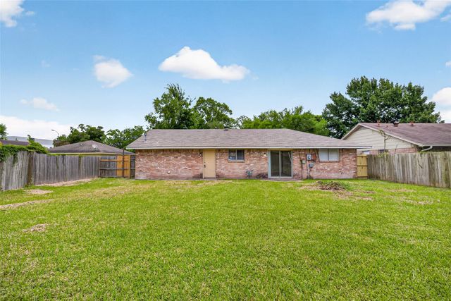 10323 Sweetbrook Drive, Houston, TX 77038