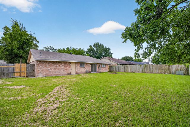 10323 Sweetbrook Drive, Houston, TX 77038