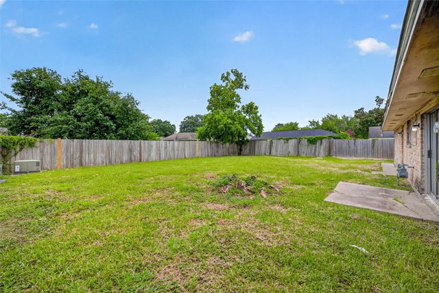 10323 Sweetbrook Drive, Houston, TX 77038