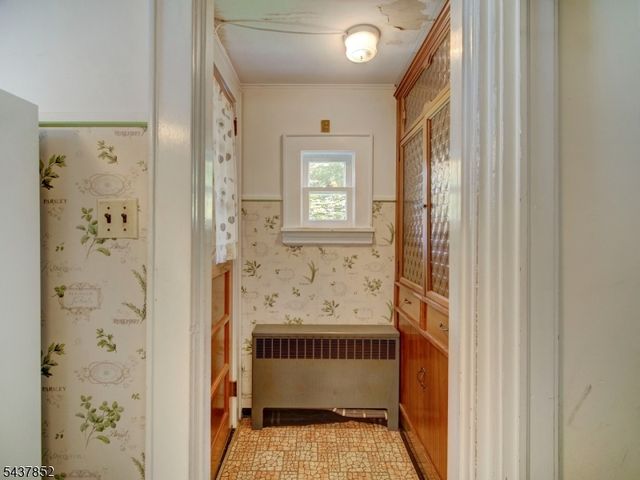 213 Kipp Ave, Elmwood Park Boro, NJ 07407