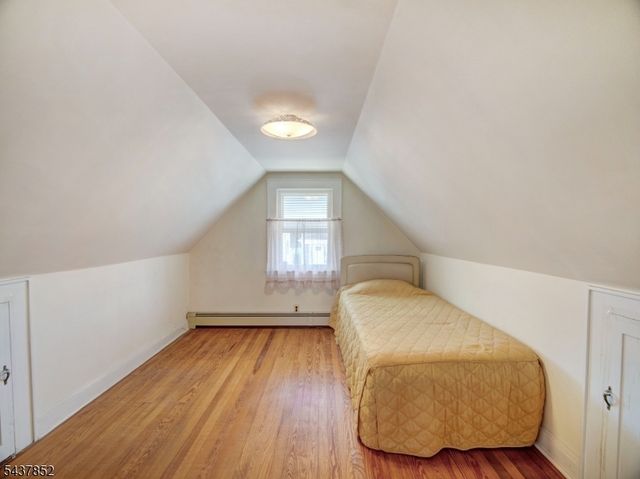 213 Kipp Ave, Elmwood Park Boro, NJ 07407