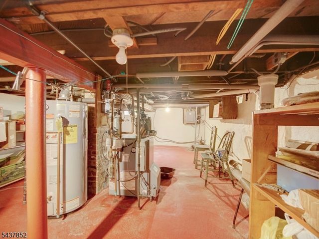 213 Kipp Ave, Elmwood Park Boro, NJ 07407