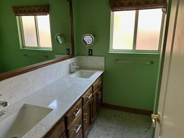 315 S Citrus Court, Visalia, CA 93292