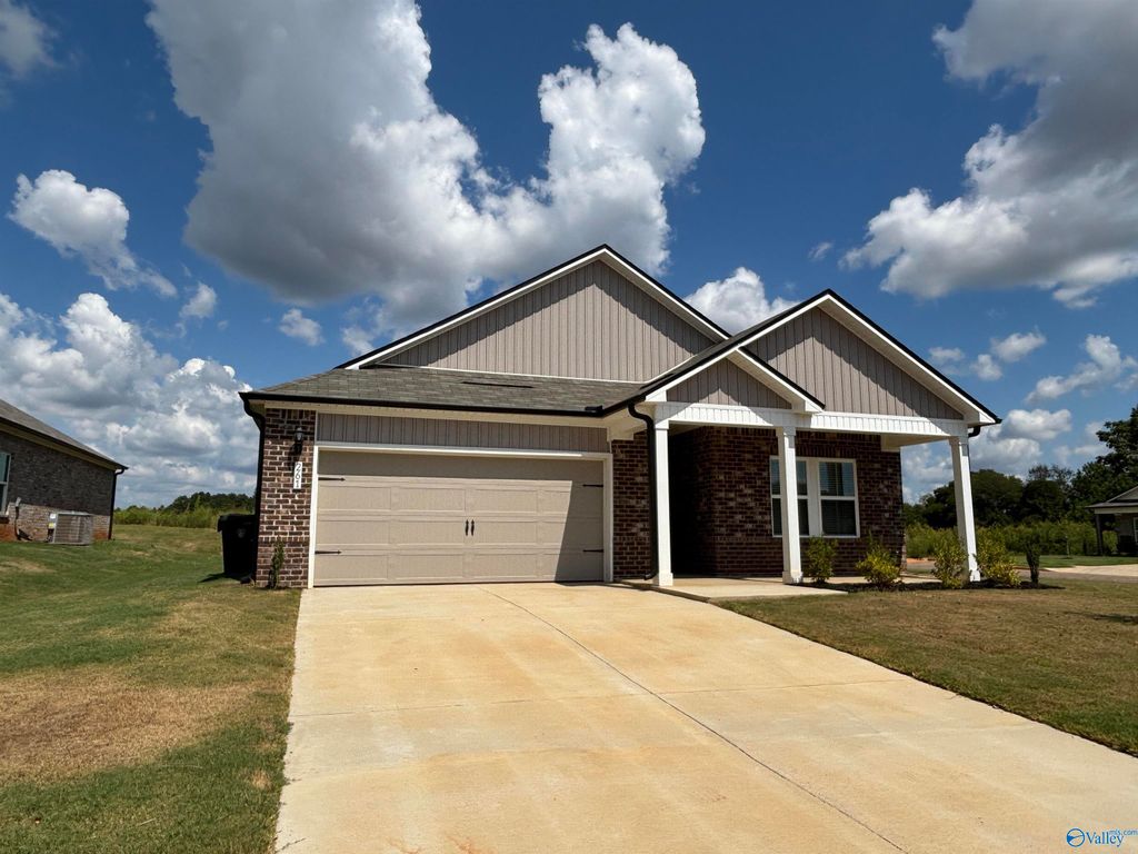 261 Avebury Road, Meridianville, AL 35759