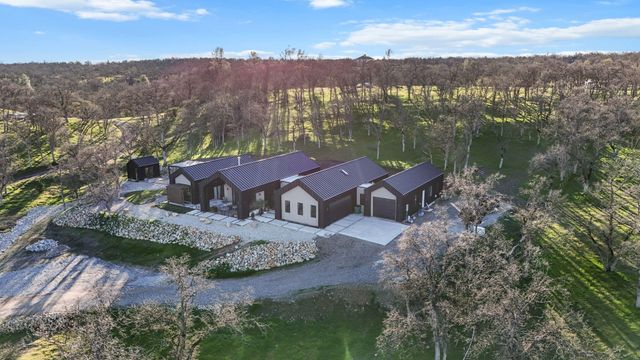 8202 Maynard Road, Palo Cedro, CA 96073