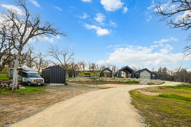 8202 Maynard Road, Palo Cedro, CA 96073