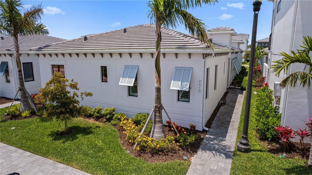 5910 RED MANGROVE LANE, Bradenton, FL 34210