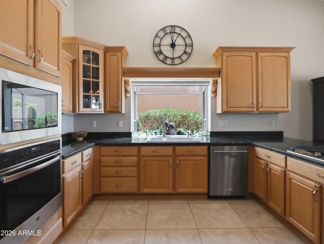 15867 W AVALON Drive, Goodyear, AZ 85395