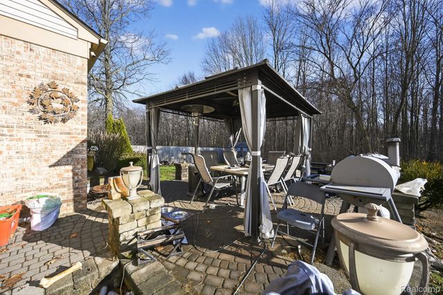 15333 Brookside Drive, Van Buren Charter Township, MI 48111