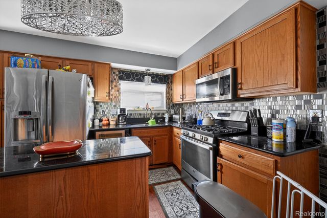 15333 Brookside Drive, Van Buren Charter Township, MI 48111