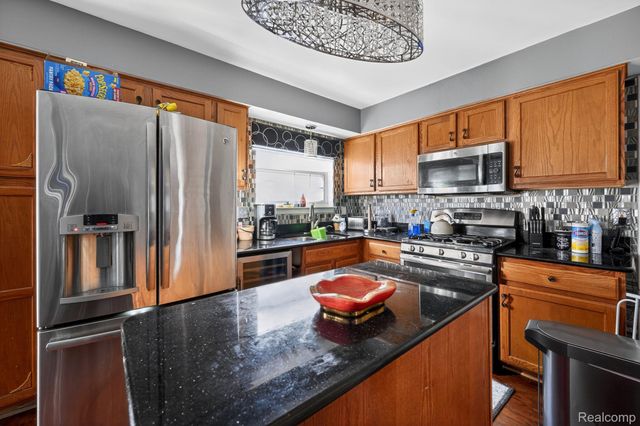 15333 Brookside Drive, Van Buren Charter Township, MI 48111