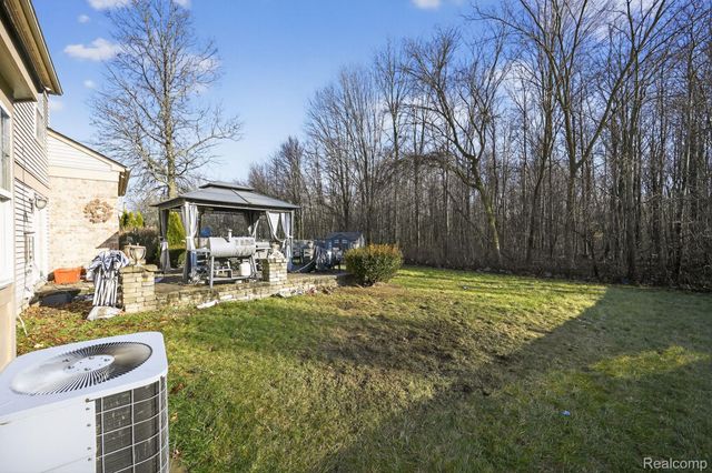 15333 Brookside Drive, Van Buren Charter Township, MI 48111