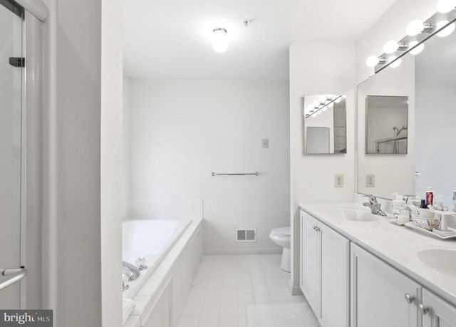 61 HAMPTON CT, Norristown, PA 19403