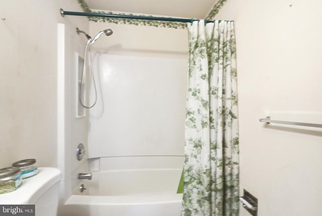 61 HAMPTON CT, Norristown, PA 19403