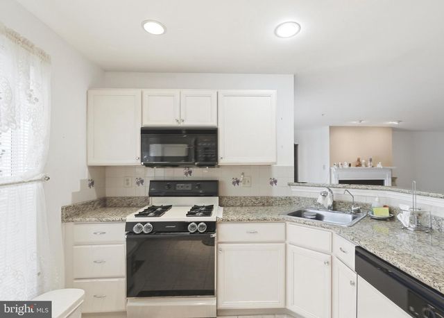 61 HAMPTON CT, Norristown, PA 19403