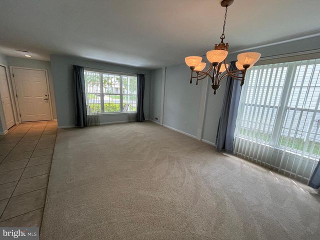 29 CARRIAGE STOP DR, Berlin, NJ 08009