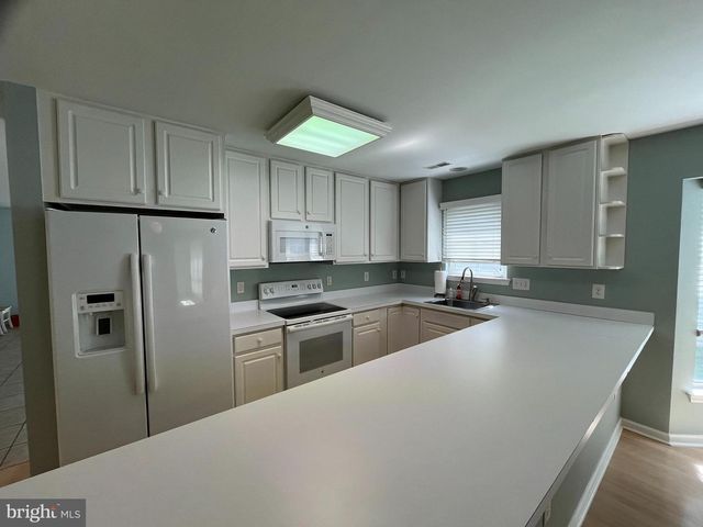 29 CARRIAGE STOP DR, Berlin, NJ 08009