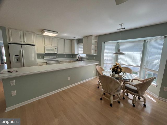 29 CARRIAGE STOP DR, Berlin, NJ 08009