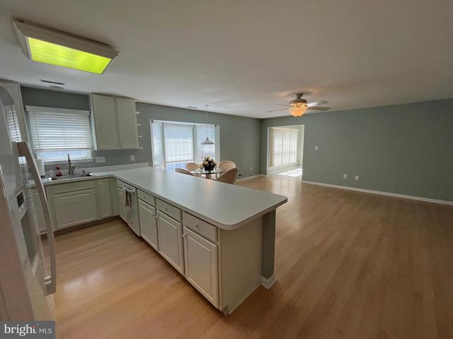 29 CARRIAGE STOP DR, Berlin, NJ 08009
