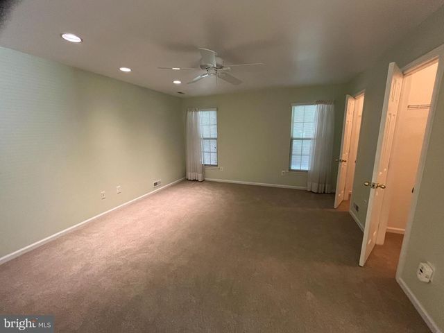 29 CARRIAGE STOP DR, Berlin, NJ 08009