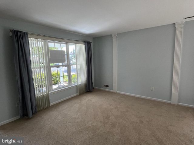 29 CARRIAGE STOP DR, Berlin, NJ 08009