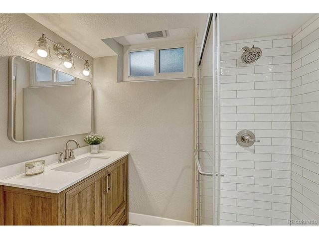 4252 S Logan St, Englewood, CO 80113