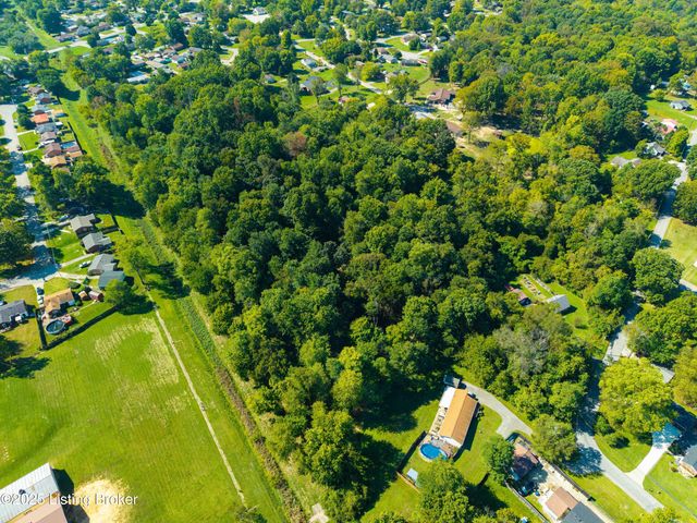 7393 Maurer Ln, Louisville, KY 40258