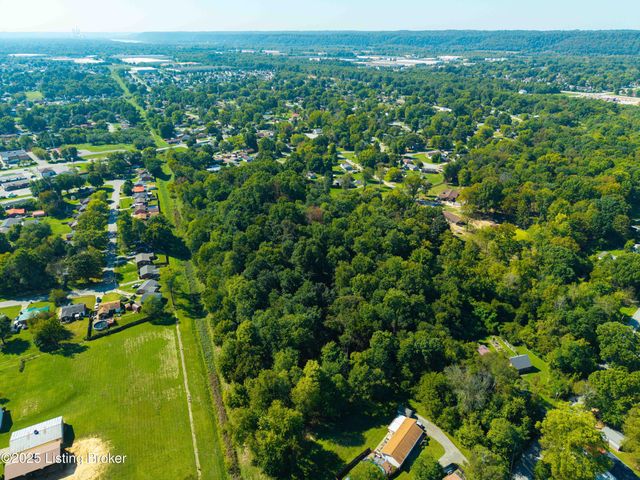7393 Maurer Ln, Louisville, KY 40258
