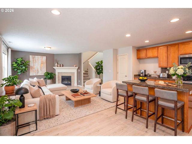 15565 BACHELOR Ave, Sandy, OR 97055